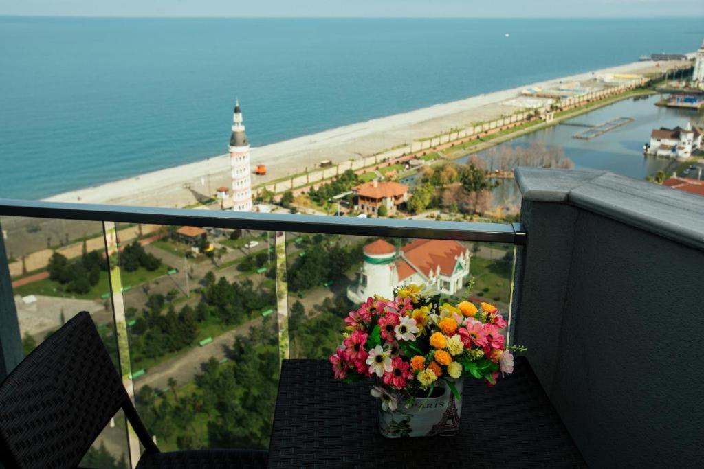 Orbi Luxury Apartments Batumi Luaran gambar